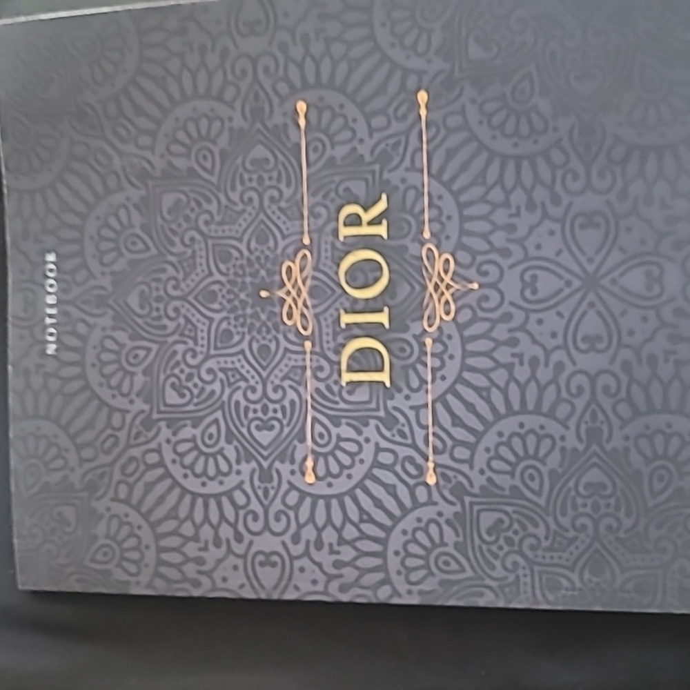 Dior notebook - Picture 3 of 3